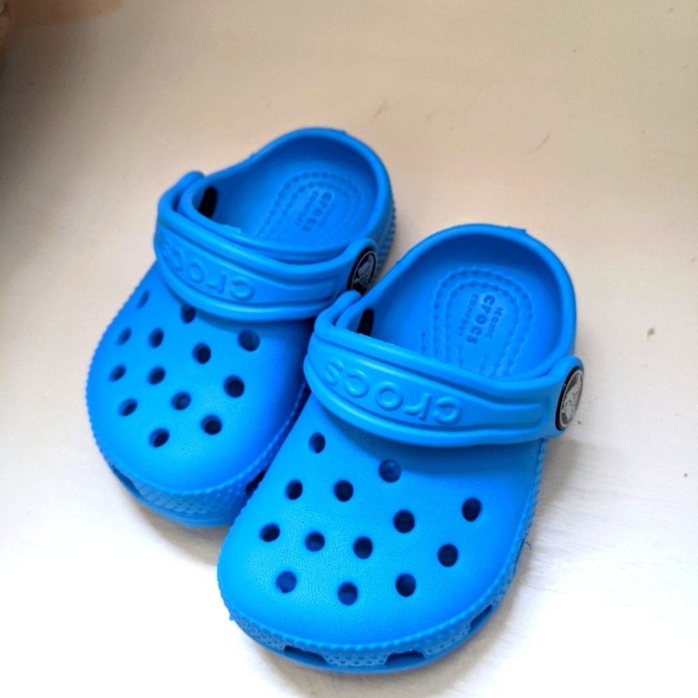 Crocs Kids Classic Clog - sz.4 toddler